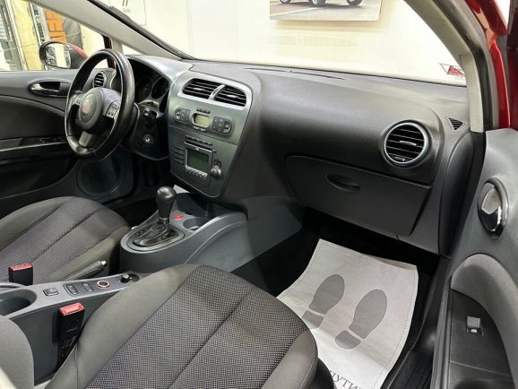 Seat Leon, 2.0 л, АТ, 2008 фото 17