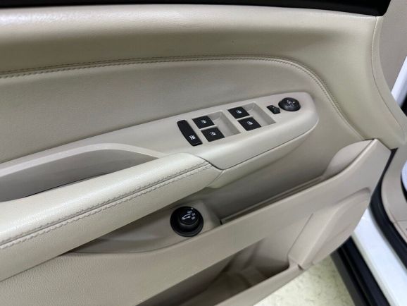 Cadillac SRX, 3.0 л, АТ, 2011 фото 9