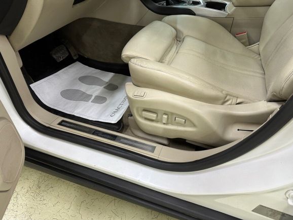 Cadillac SRX, 3.0 л, АТ, 2011 фото 11