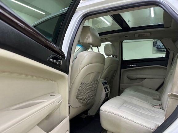 Cadillac SRX, 3.0 л, АТ, 2011 фото 16