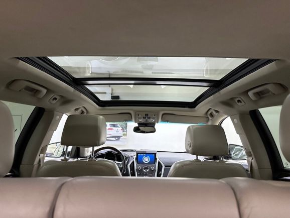 Cadillac SRX, 3.0 л, АТ, 2011 фото 2