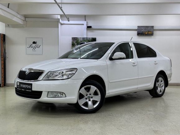 Skoda Octavia Elegance, 1.8 л, АТ, 2012 фото 3