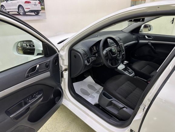 Skoda Octavia Elegance, 1.8 л, АТ, 2012 фото 11