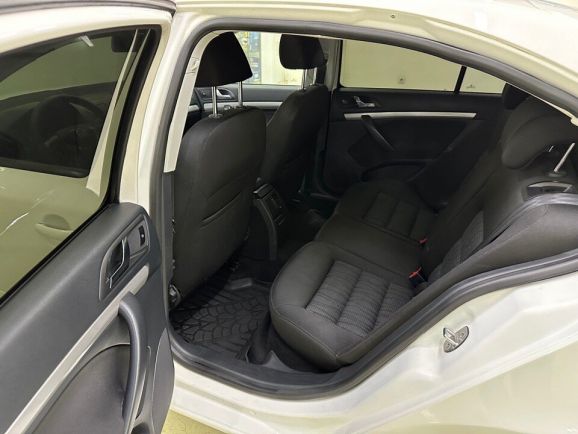 Skoda Octavia Elegance, 1.8 л, АТ, 2012 фото 2