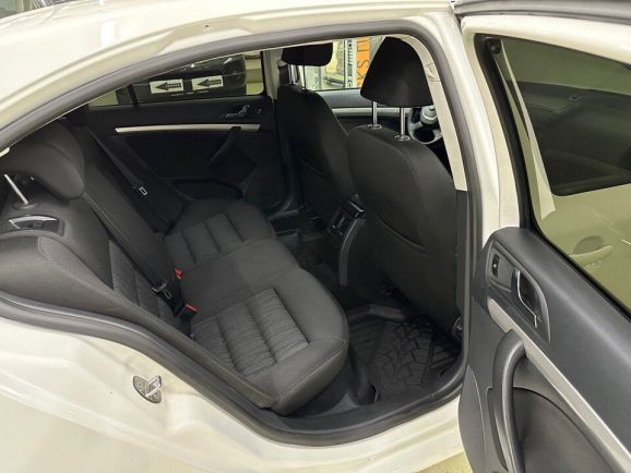 Skoda Octavia Elegance, 1.8 л, АТ, 2012 фото 1