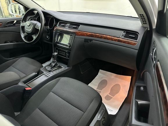 Skoda Superb, 1.8 л, АТ, 2013 фото 16