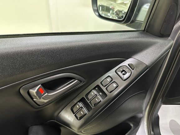 Hyundai ix35, 2.0 л, АТ, 2014 фото 2