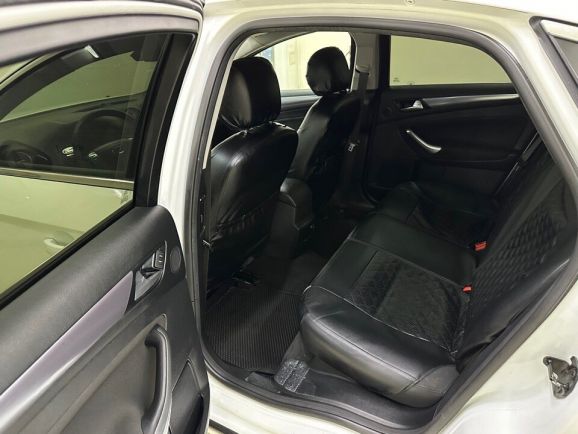 Ford Mondeo, 2.0 л, АТ, 2012 фото 2