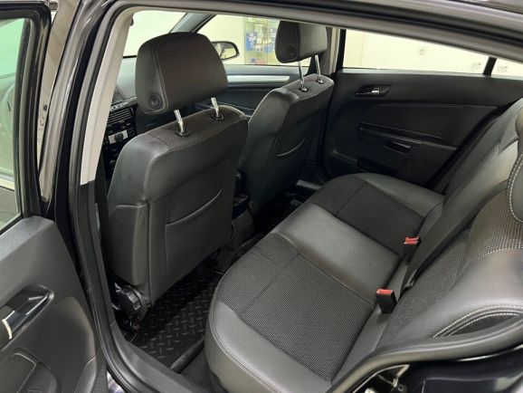 Opel Astra Cosmo, 1.8 л, АТ, 2008 фото 2