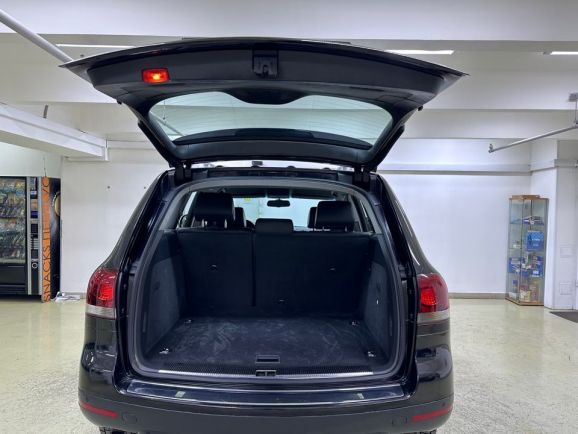 Volkswagen Touareg, 3.0 л, АТ, 2010 фото 9