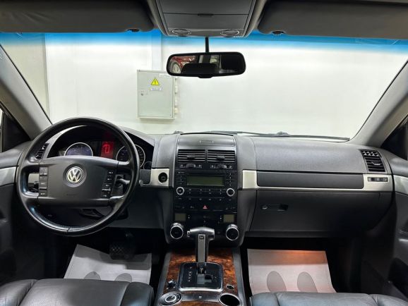 Volkswagen Touareg, 3.0 л, АТ, 2010 фото 12