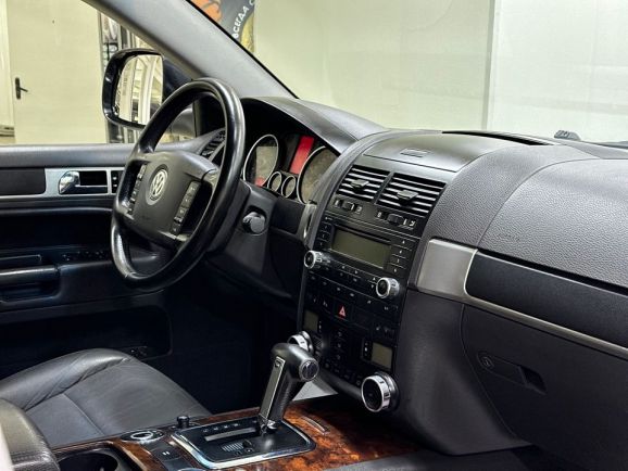 Volkswagen Touareg, 3.0 л, АТ, 2010 фото 15