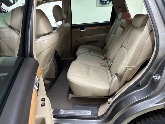 Kia Mohave, 3.0 л, АТ, 2011 фото 1