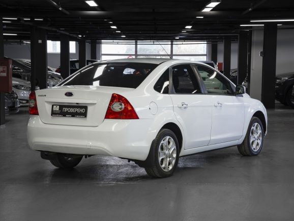 Ford Focus, 2.0 л, АТ, 2009 фото 6