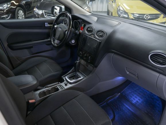 Ford Focus, 2.0 л, АТ, 2009 фото 2