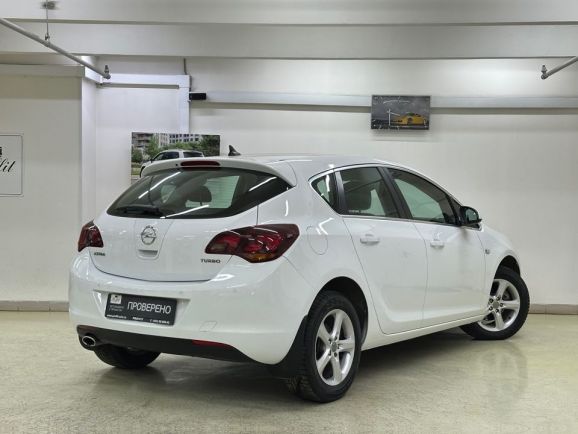 Opel Astra Cosmo, 1.4 л, АТ, 2011 фото 8