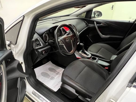 Opel Astra Cosmo, 1.4 л, АТ, 2011 фото 10