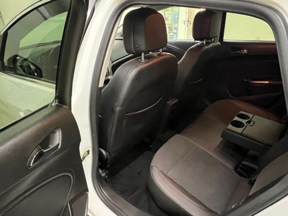 Opel Astra Cosmo, 1.4 л, АТ, 2011 фото 1