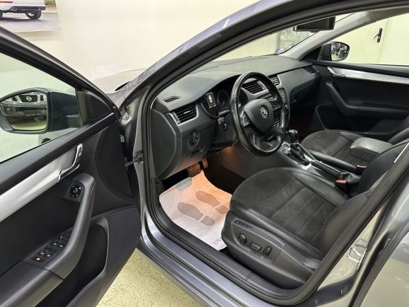 Skoda Octavia, 1.8 л, Робот, 2015 фото 9