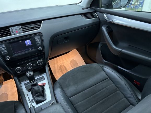 Skoda Octavia, 1.8 л, Робот, 2015 фото 13