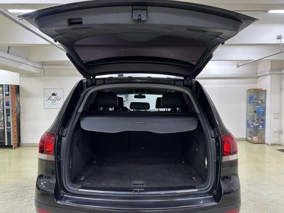 Volkswagen Touareg, 3.0 л, АТ, 2008 фото 9