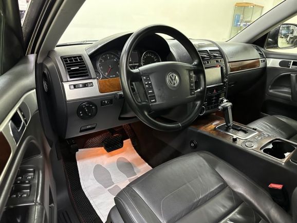 Volkswagen Touareg, 3.0 л, АТ, 2008 фото 11