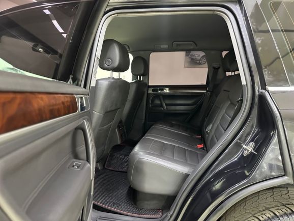 Volkswagen Touareg, 3.0 л, АТ, 2008 фото 1