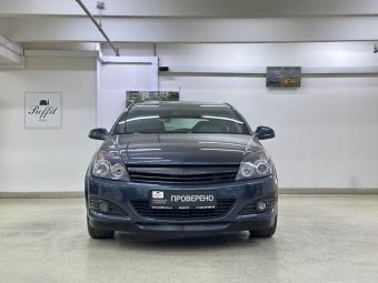 Opel Astra, 1.8 л, АКПП, 2010 фото 4