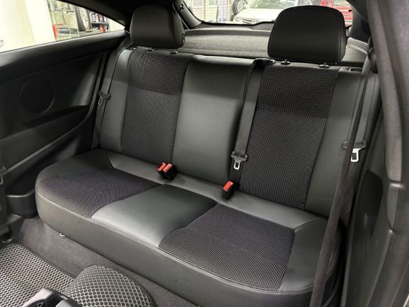 Opel Astra, 1.8 л, АТ, 2010 фото 2