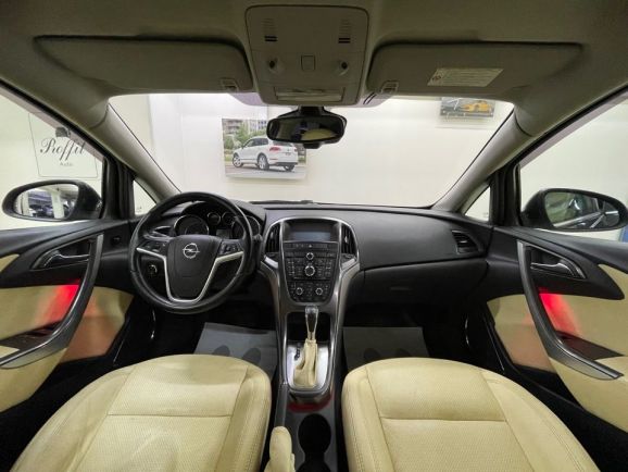 Opel Astra, 1.6 л, АТ, 2011 фото 16