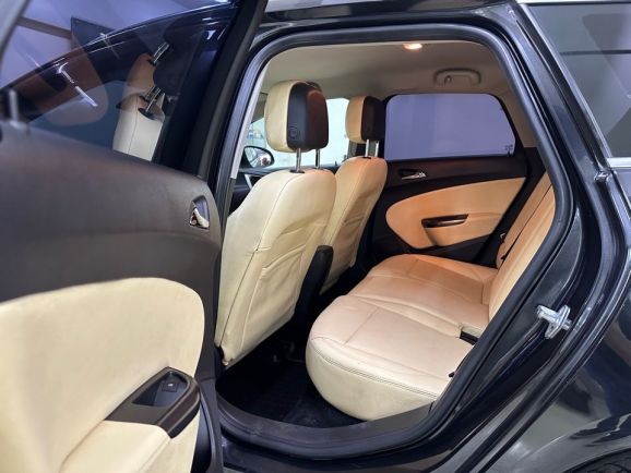 Opel Astra, 1.6 л, АТ, 2011 фото 1