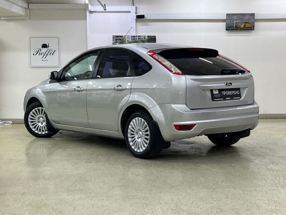 Ford Focus, 1.8 л, МТ, 2010 фото 6