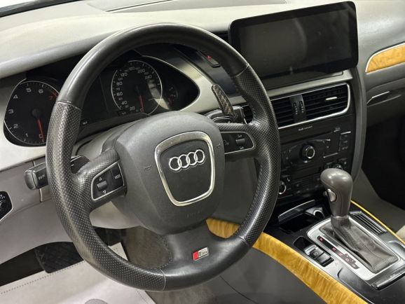 Audi A4, 2.0 л, Вариатор, 2011 фото 11