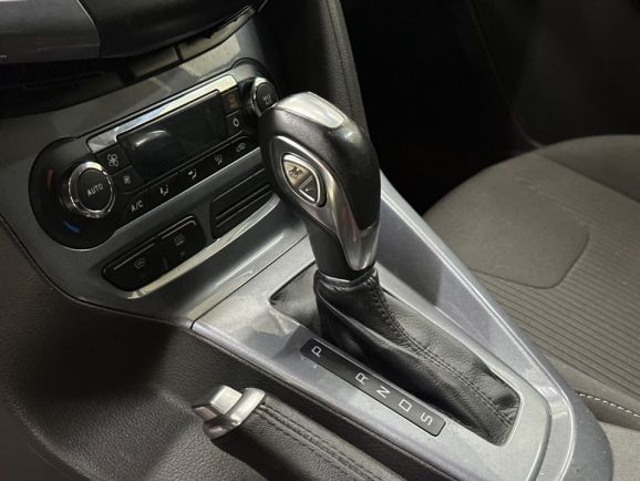 Ford Focus, 1.6 л, Робот, 2014 фото 15