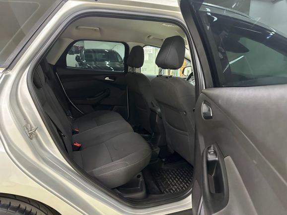 Ford Focus, 1.6 л, Робот, 2014 фото 2