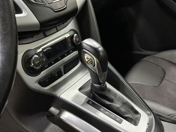 Ford Focus, 1.6 л, Робот, 2012 фото 15