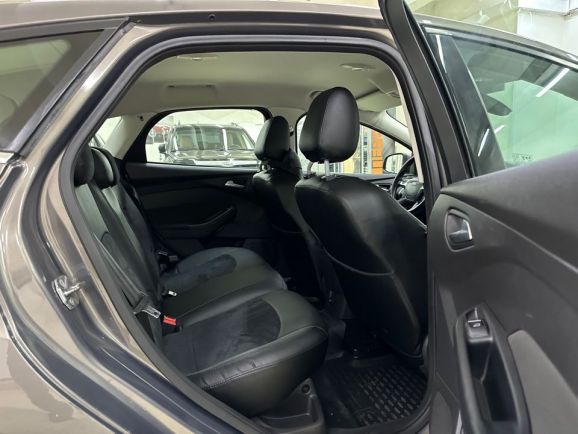 Ford Focus, 1.6 л, Робот, 2012 фото 2