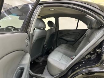 Nissan Almera Classic, 1.6 л, АКПП, 2010 фото 2