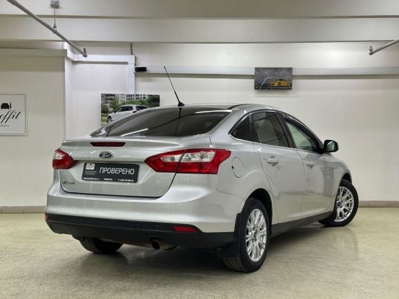 Ford Focus, 2.0 л, Робот, 2011 фото 8
