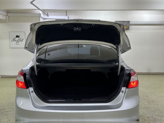 Ford Focus, 2.0 л, Робот, 2011 фото 9