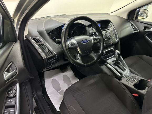 Ford Focus, 2.0 л, Робот, 2011 фото 10