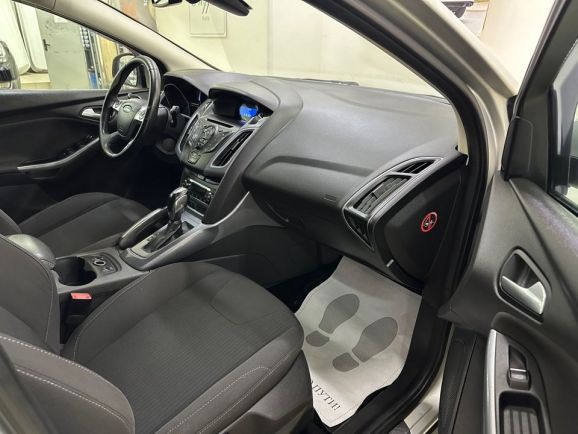 Ford Focus, 2.0 л, Робот, 2011 фото 15