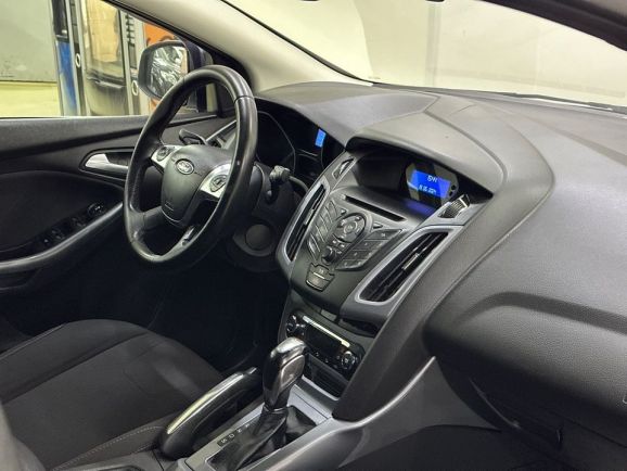 Ford Focus, 2.0 л, Робот, 2011 фото 17