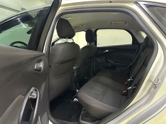 Ford Focus, 2.0 л, Робот, 2011 фото 2