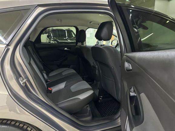 Ford Focus, 1.6 л, МТ, 2013 фото 2