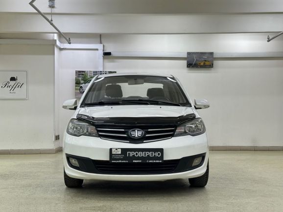 FAW V5, 1.5 л, МТ, 2013 фото 4