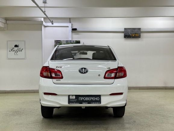 FAW V5, 1.5 л, МТ, 2013 фото 7