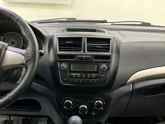 FAW V5, 1.5 л, МТ, 2013 фото 13