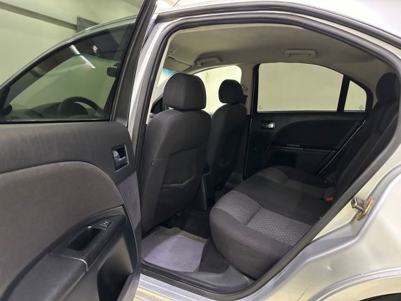 Ford Mondeo, 2.0 л, МТ, 2005 фото 1