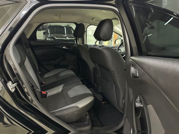 Ford Focus, 2.0 л, Робот, 2012 фото 2